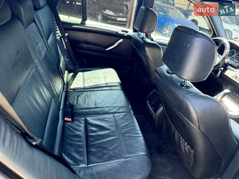 Внедорожник / Кроссовер BMW X5 2002 в Николаеве