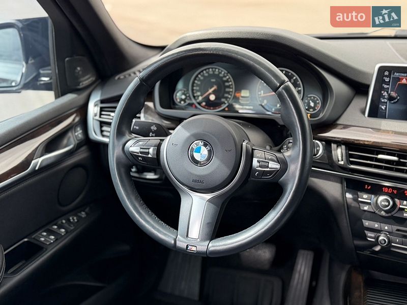 Внедорожник / Кроссовер BMW X5 2016 в Киеве