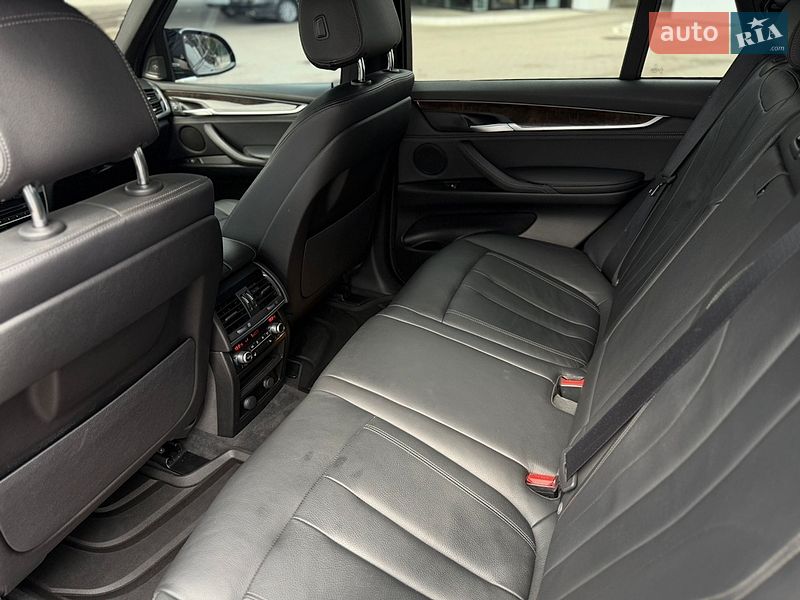 Внедорожник / Кроссовер BMW X5 2016 в Киеве