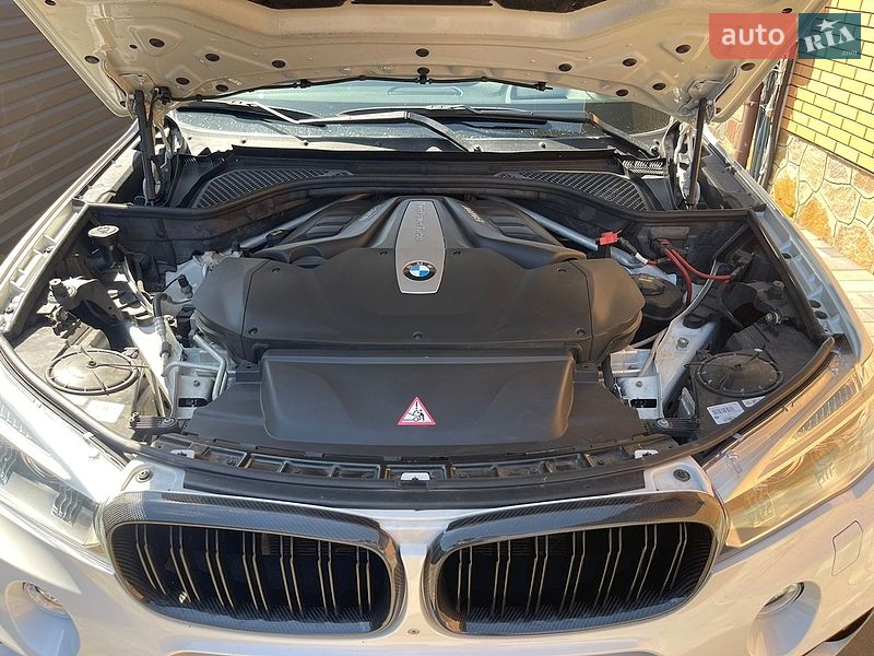 Внедорожник / Кроссовер BMW X5 2014 в Сарнах
