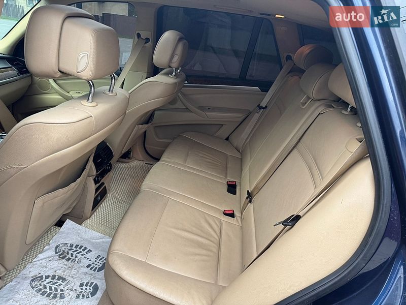Внедорожник / Кроссовер BMW X5 2010 в Тересве