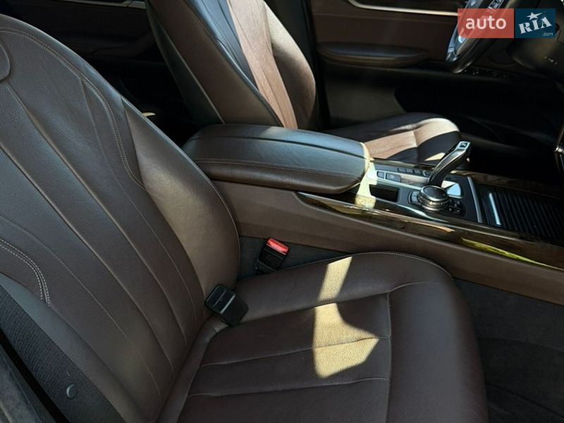 Внедорожник / Кроссовер BMW X5 2016 в Киеве