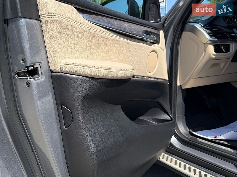Внедорожник / Кроссовер BMW X5 2016 в Киеве