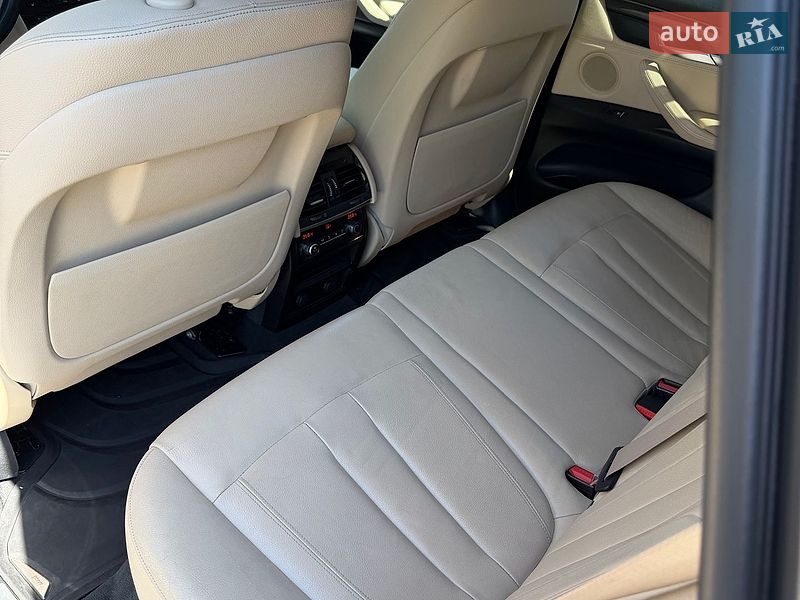 Внедорожник / Кроссовер BMW X5 2016 в Киеве