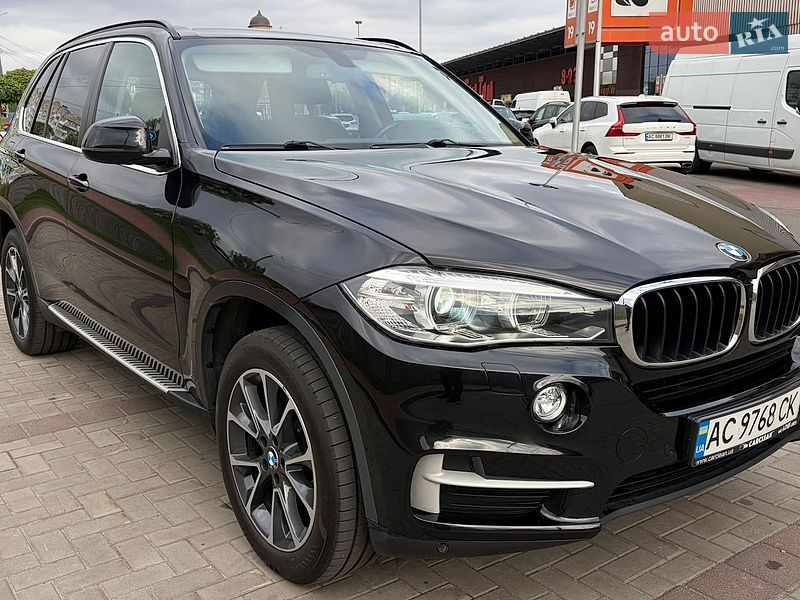 Внедорожник / Кроссовер BMW X5 2016 в Луцке
