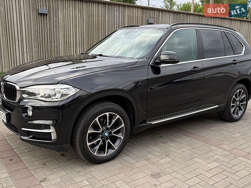 Внедорожник / Кроссовер BMW X5 2016 в Луцке
