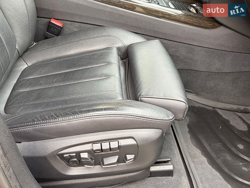 Внедорожник / Кроссовер BMW X5 2016 в Луцке