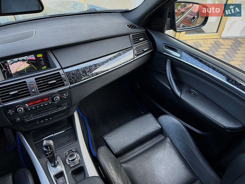 Внедорожник / Кроссовер BMW X5 2010 в Николаеве