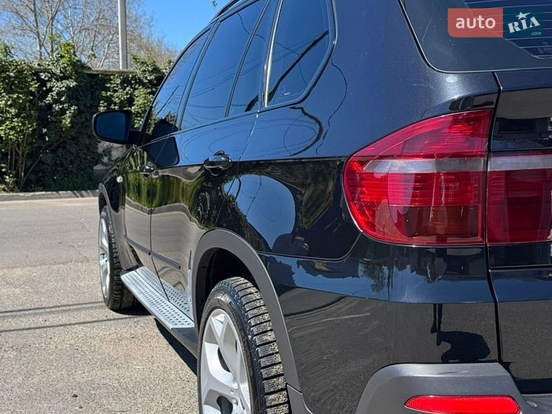 Внедорожник / Кроссовер BMW X5 2008 в Черноморске