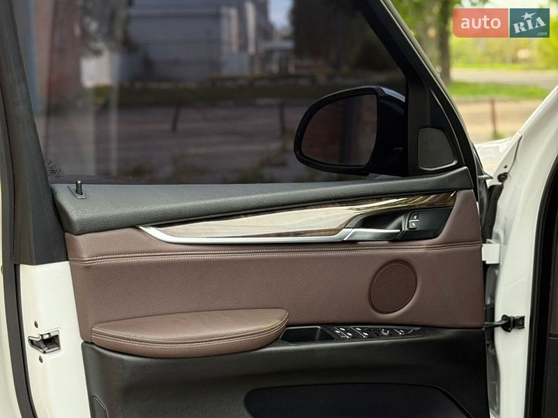Внедорожник / Кроссовер BMW X5 2015 в Лубнах