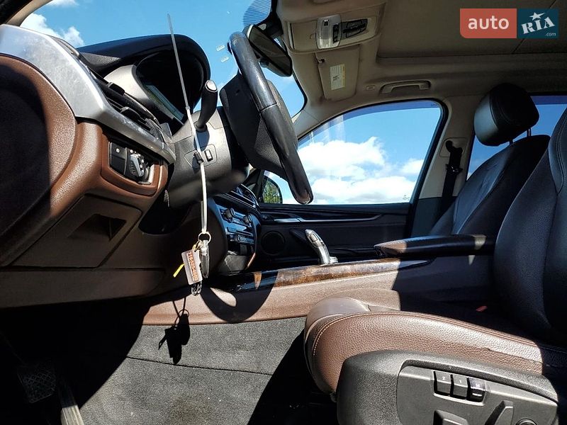 Внедорожник / Кроссовер BMW X5 2014 в Львове