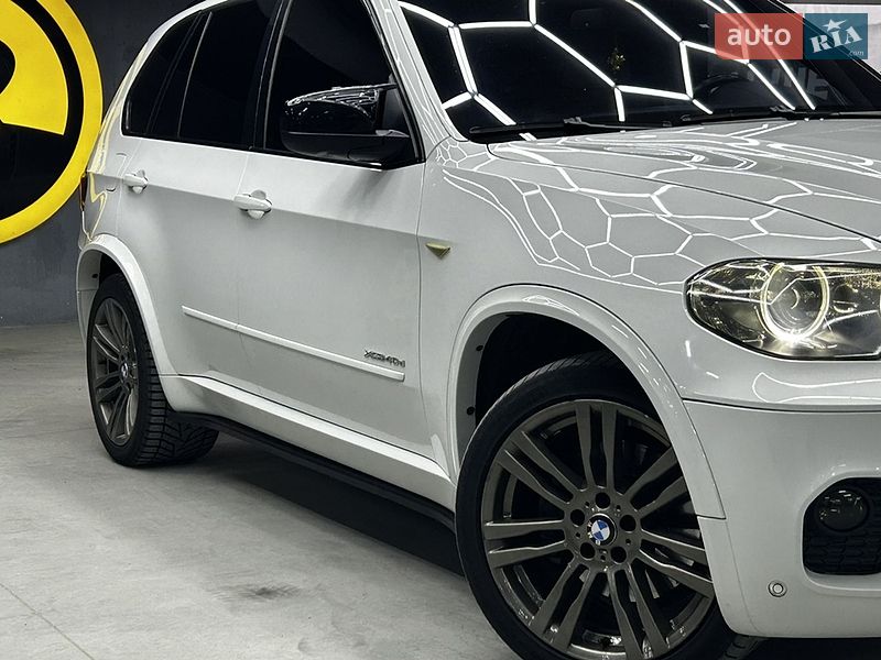 Внедорожник / Кроссовер BMW X5 2011 в Черновцах