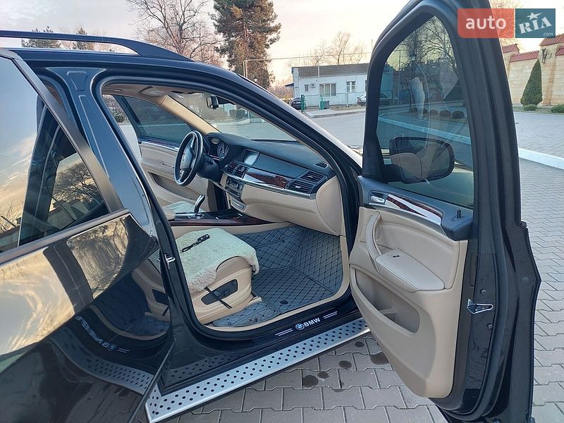 Внедорожник / Кроссовер BMW X5 2012 в Измаиле