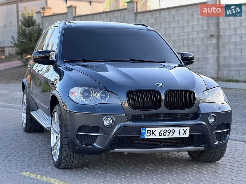 Позашляховик / Кросовер BMW X5 2013 в Рівному