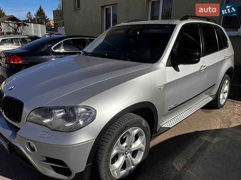 Позашляховик / Кросовер BMW X5 2010 в Рівному
