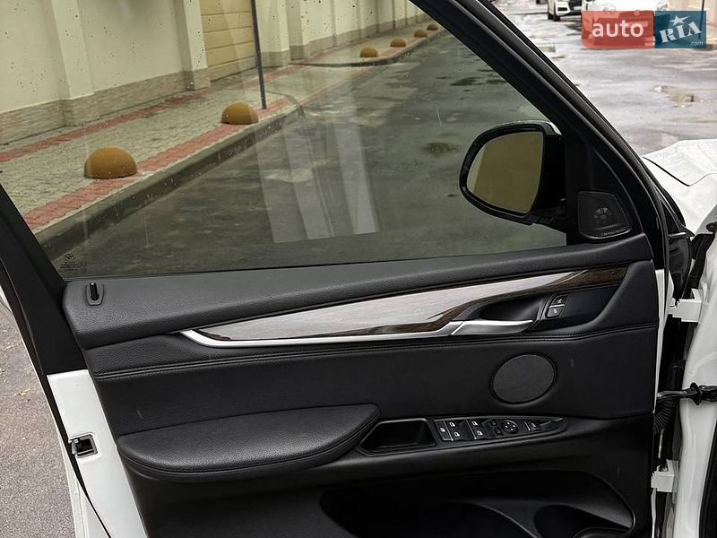 Внедорожник / Кроссовер BMW X5 2015 в Одессе