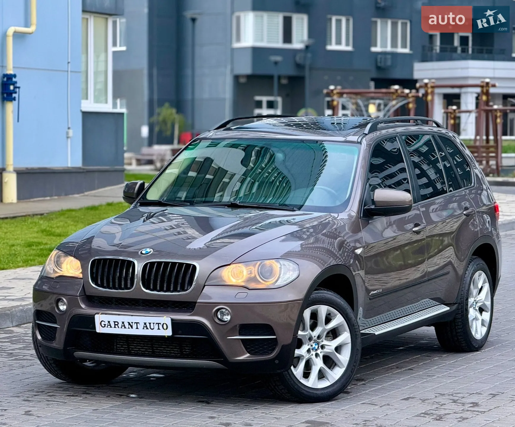 2010 BMW X5 - мініатюра 10