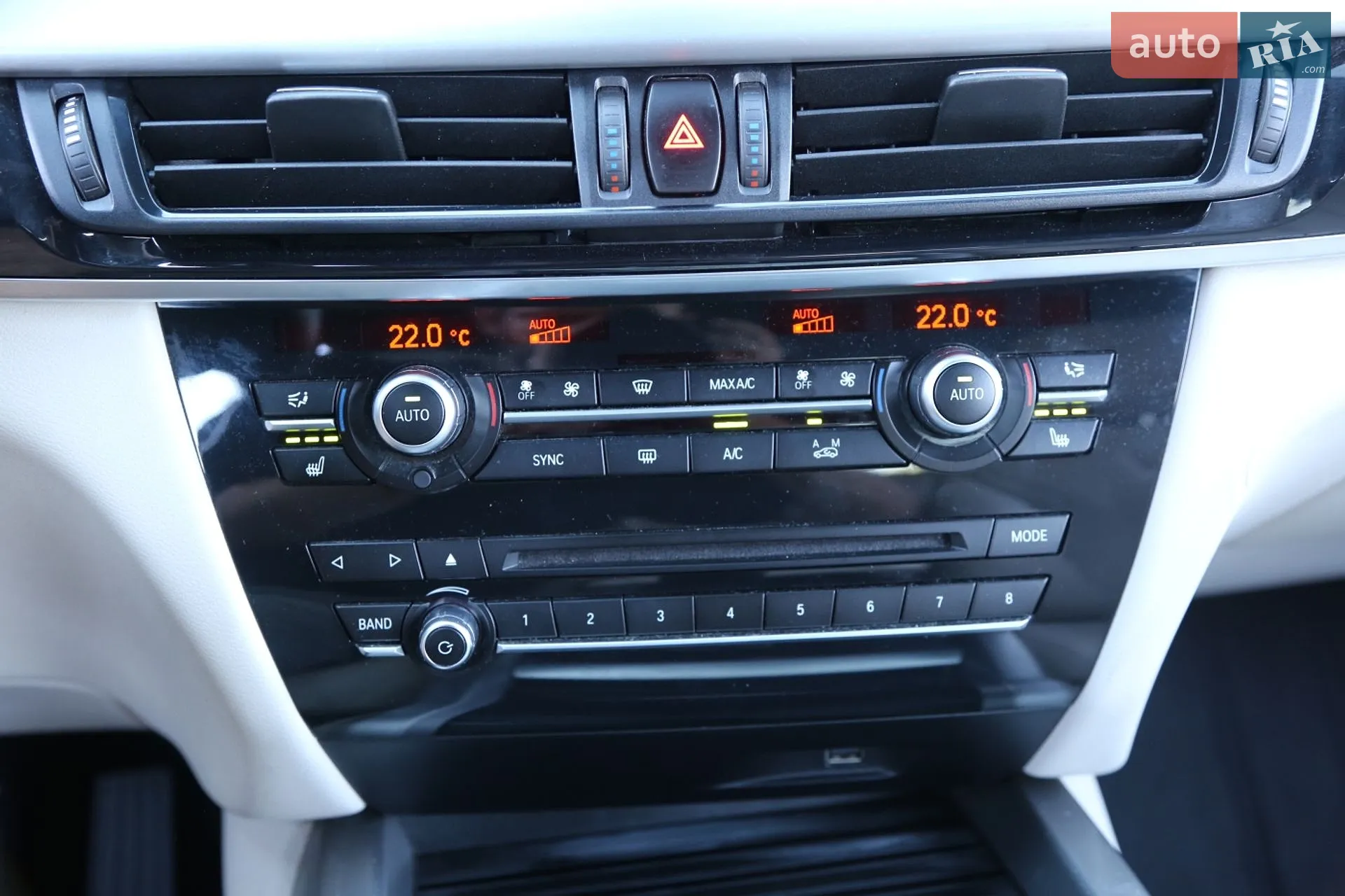 2016 BMW X5 - мініатюра 11