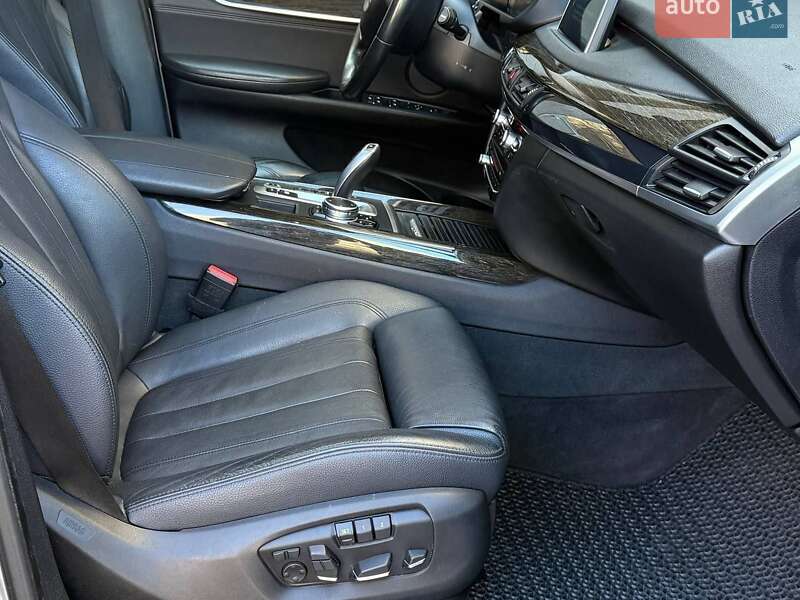 Позашляховик / Кросовер BMW X5 2016 в Миколаєві