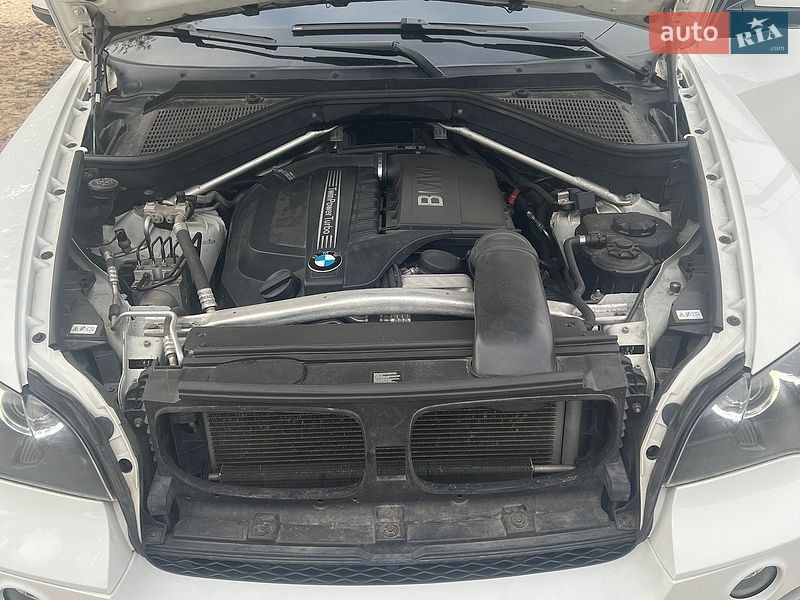 Позашляховик / Кросовер BMW X5 2012 в Києві