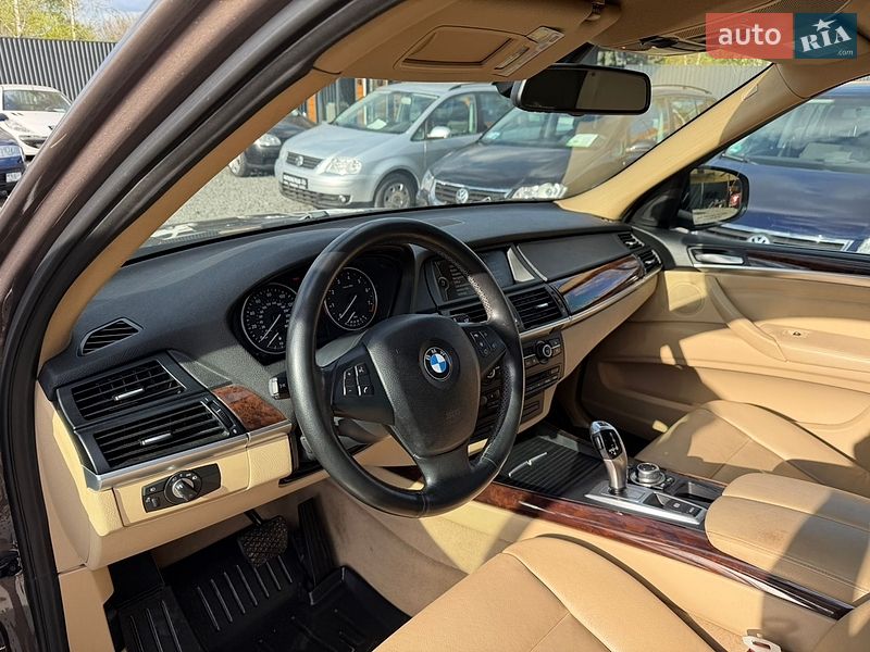 Внедорожник / Кроссовер BMW X5 2013 в Ивано-Франковске
