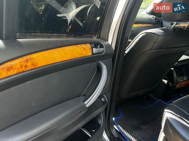 Внедорожник / Кроссовер BMW X5 2004 в Житомире