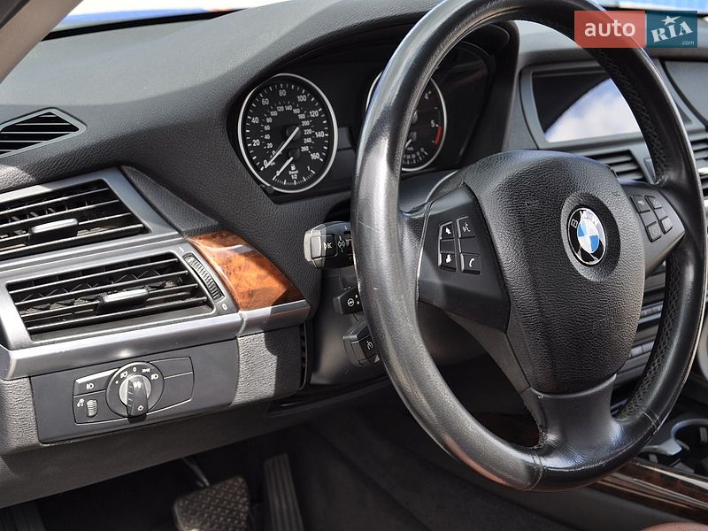 Внедорожник / Кроссовер BMW X5 2012 в Шепетовке