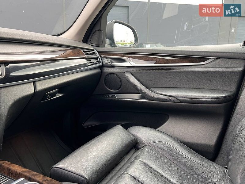 Позашляховик / Кросовер BMW X5 2015 в Львові