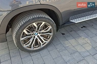 Внедорожник / Кроссовер BMW X5 2012 в Черновцах
