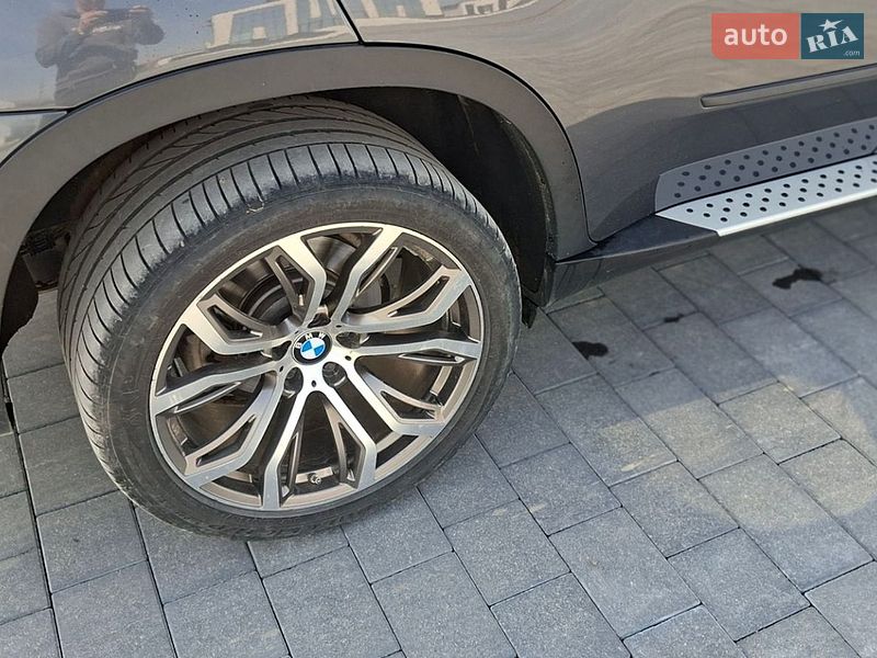 Внедорожник / Кроссовер BMW X5 2012 в Черновцах