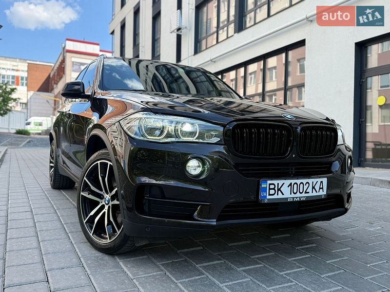 Внедорожник / Кроссовер BMW X5 2015 в Ровно