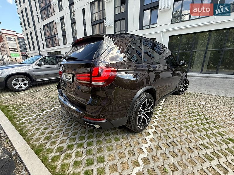 Внедорожник / Кроссовер BMW X5 2015 в Ровно