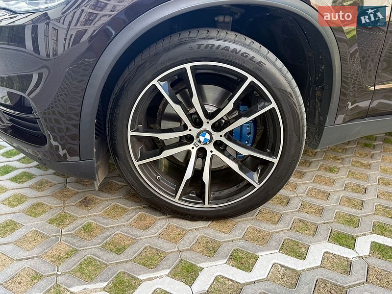 Внедорожник / Кроссовер BMW X5 2015 в Ровно