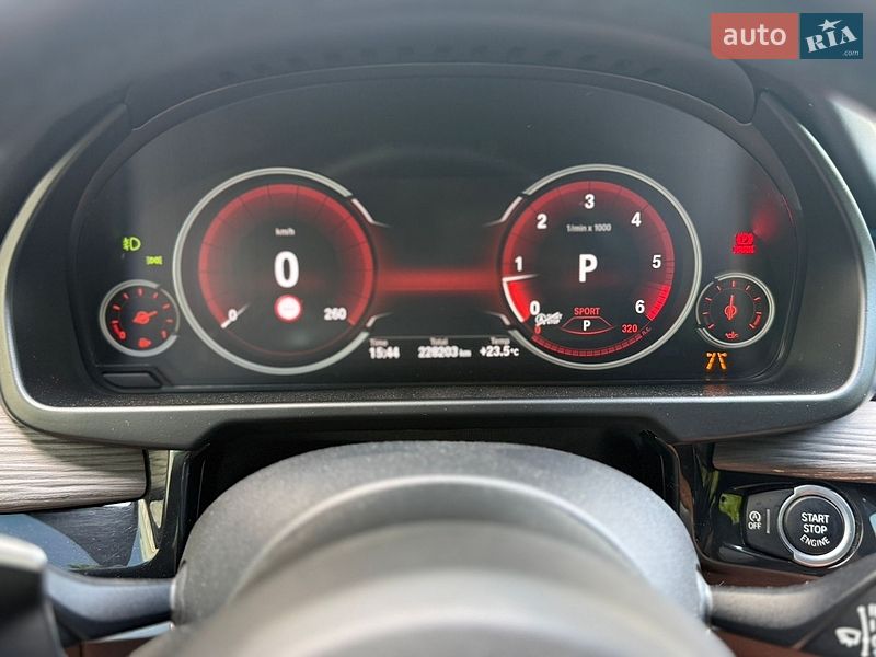 Внедорожник / Кроссовер BMW X5 2015 в Ровно