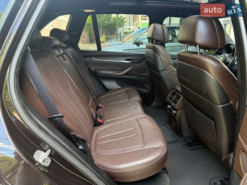 Внедорожник / Кроссовер BMW X5 2015 в Ровно