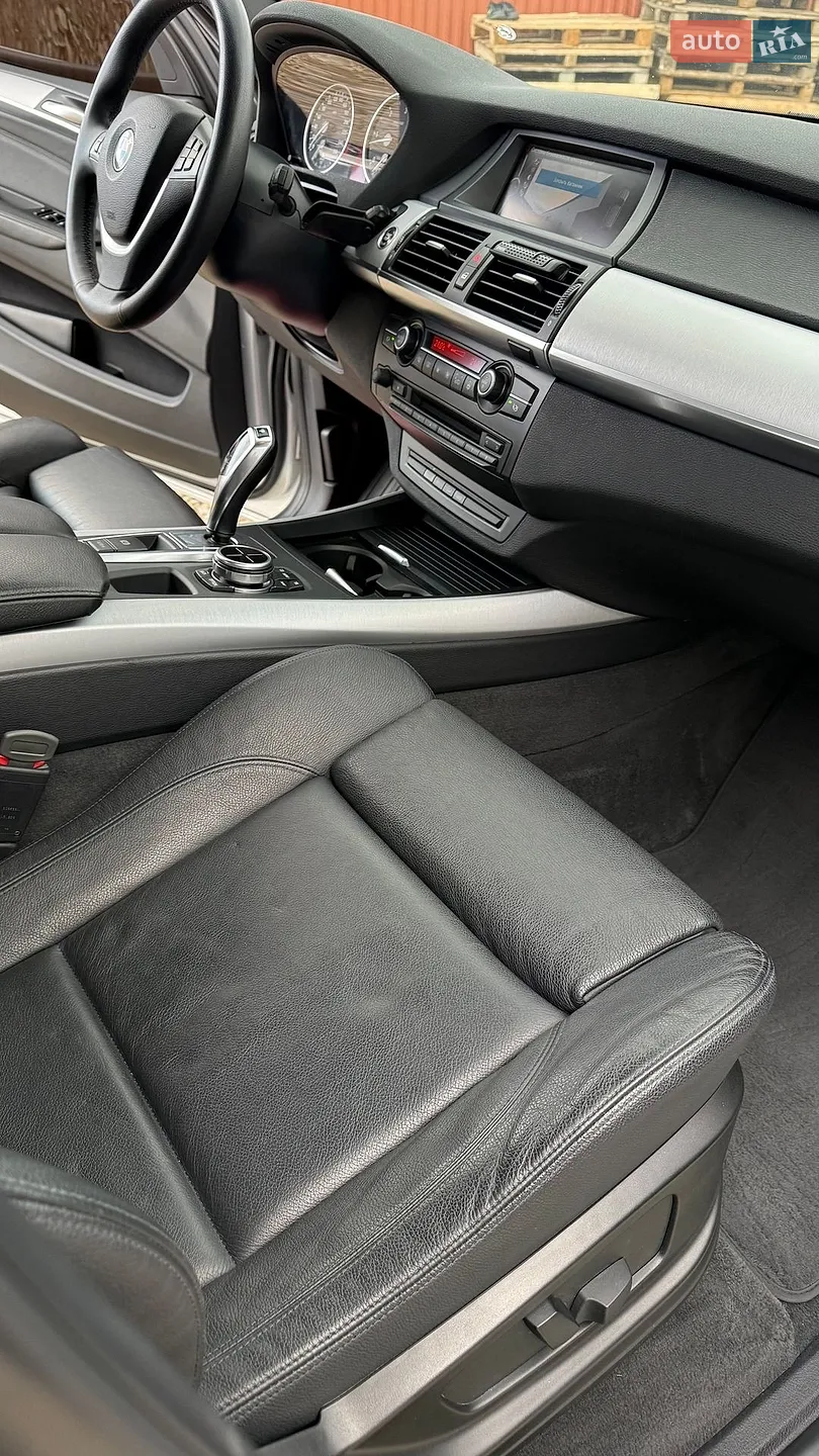 2010 BMW X5 - мініатюра 21