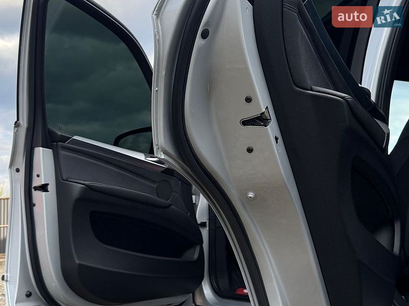 Позашляховик / Кросовер BMW X5 2010 в Чернівцях фото 26 Позашляховик / Кросовер BMW X5 2010 в Чернівцях