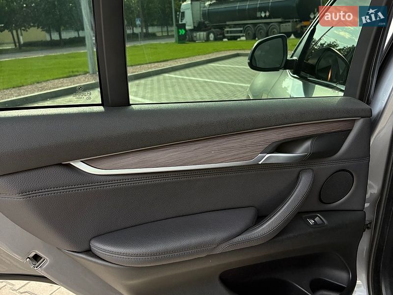 Внедорожник / Кроссовер BMW X5 2016 в Кременчуге