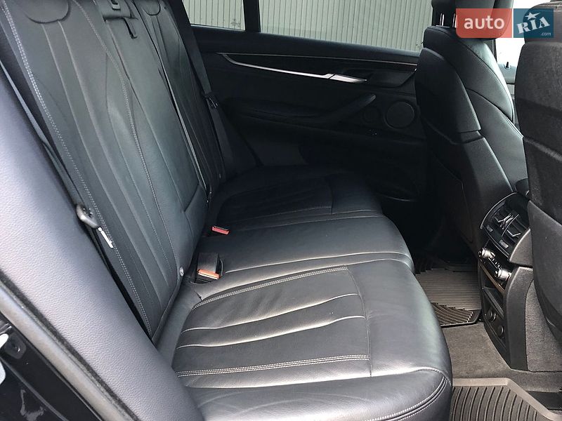 Внедорожник / Кроссовер BMW X5 2017 в Костополе