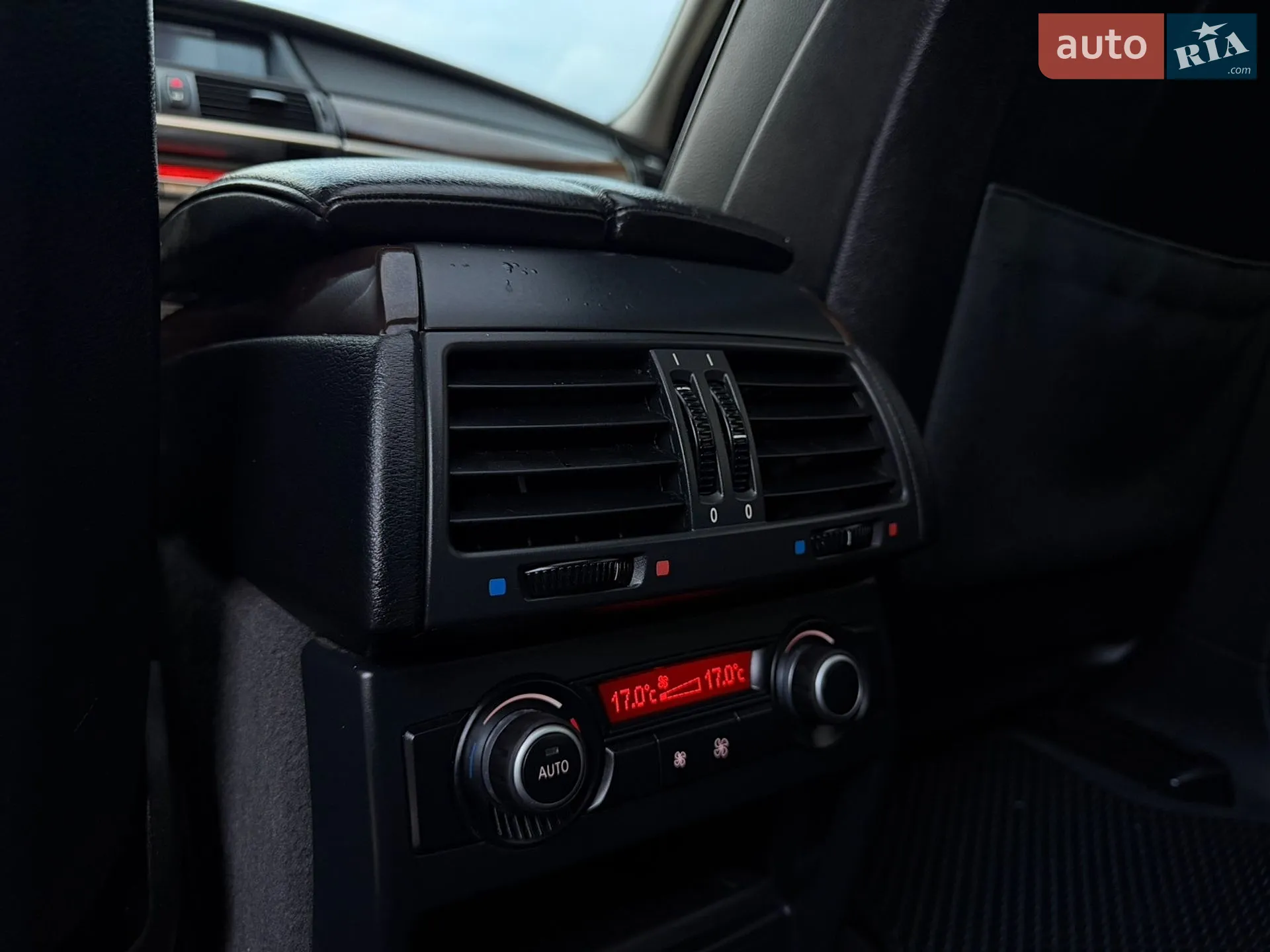 2010 BMW X5 - мініатюра 38