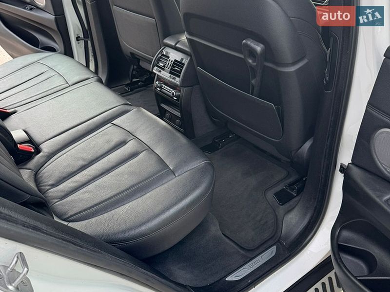 Позашляховик / Кросовер BMW X5 2016 в Житомирі
