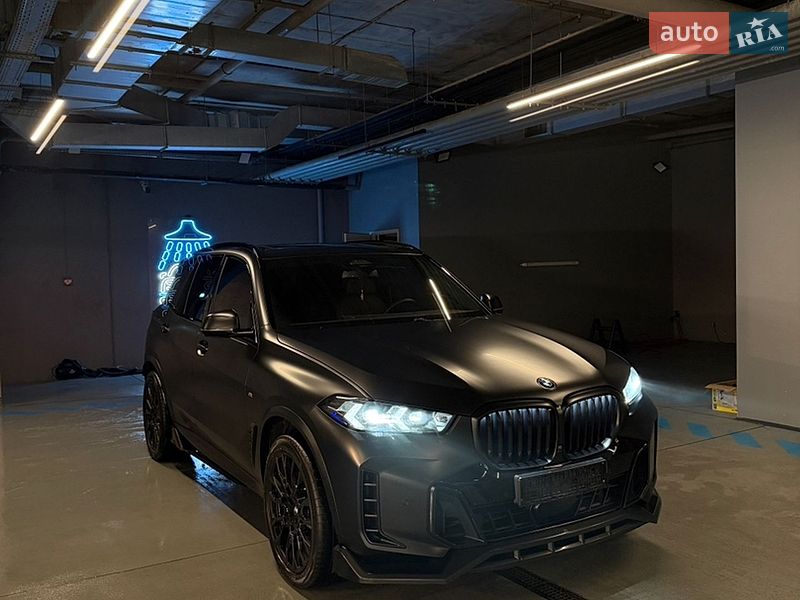 Внедорожник / Кроссовер BMW X5 2024 в Киеве