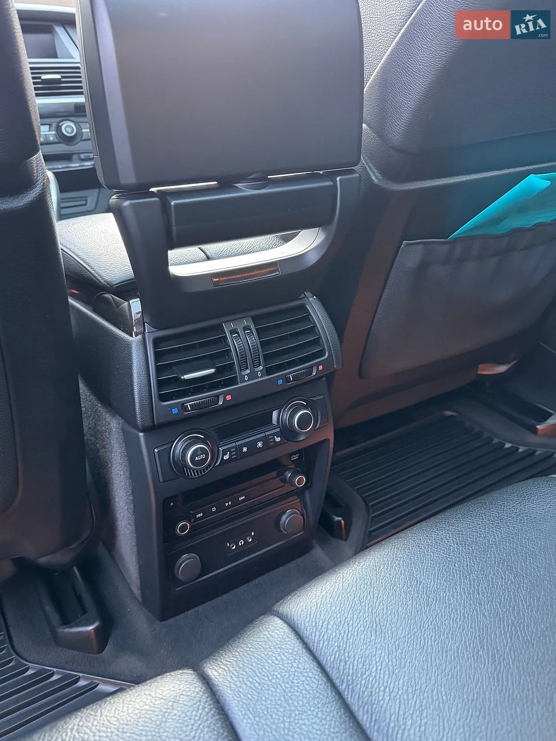 2010 BMW X5 - мініатюра 12