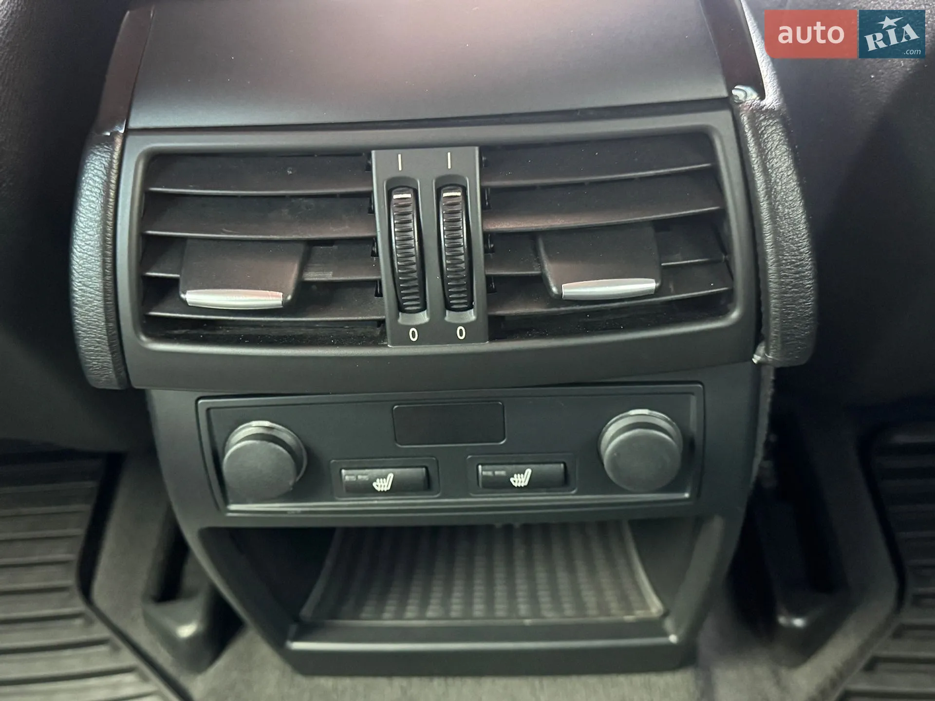2010 BMW X5 - мініатюра 18