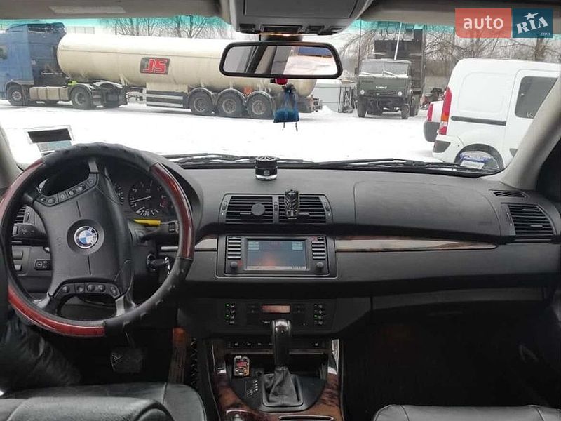 Внедорожник / Кроссовер BMW X5 2004 в Киеве
