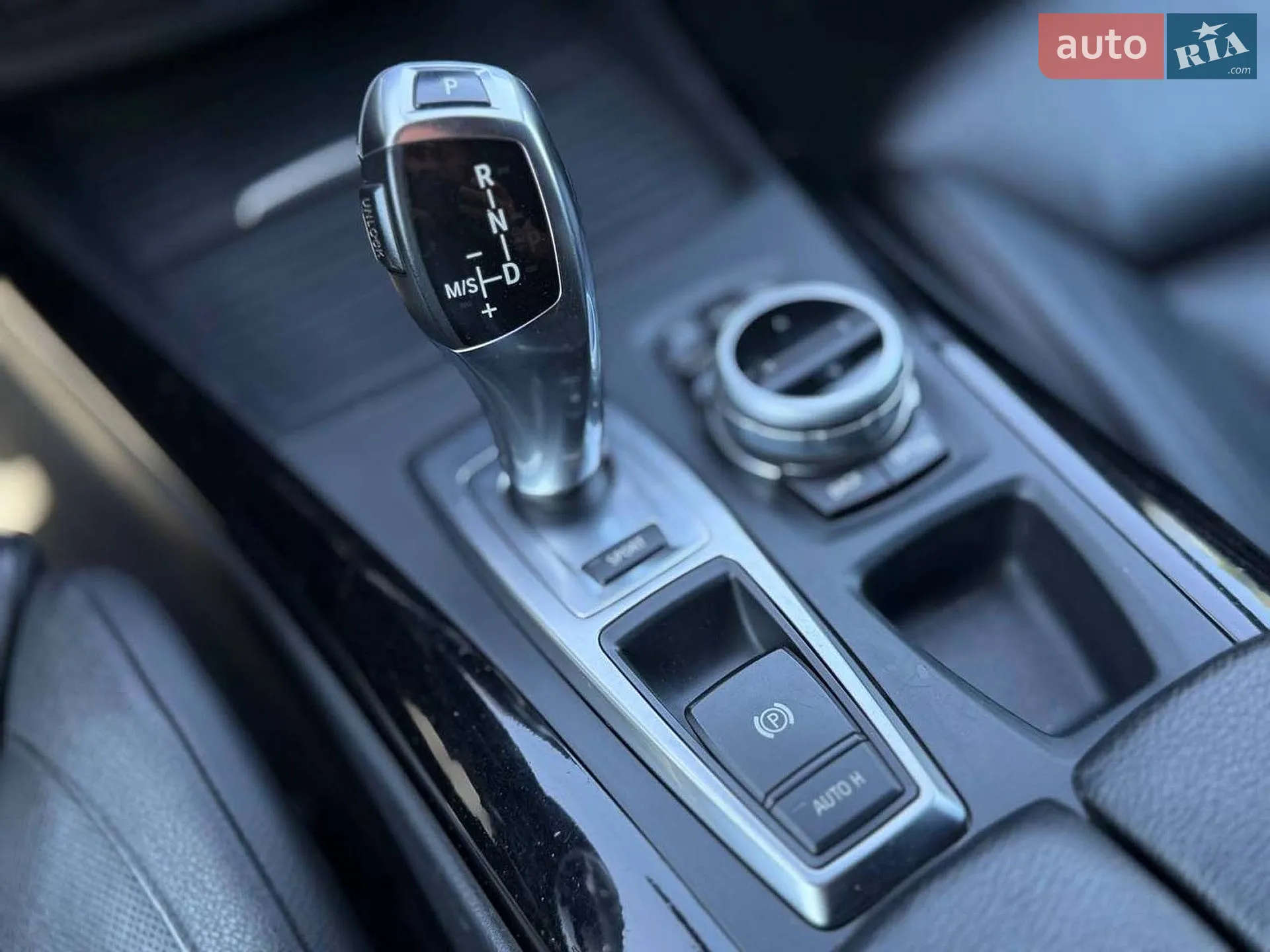2010 BMW X5 - мініатюра 21
