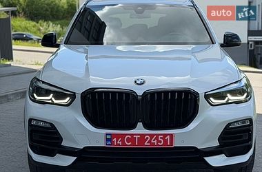 Внедорожник / Кроссовер BMW X5 2019 в Новояворовске
