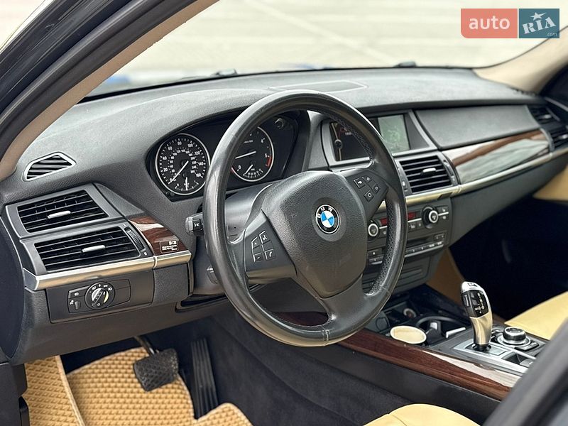 Позашляховик / Кросовер BMW X5 2013 в Коломиї