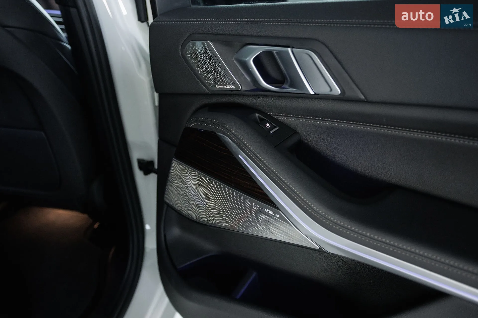 2020 BMW X5 - мініатюра 39
