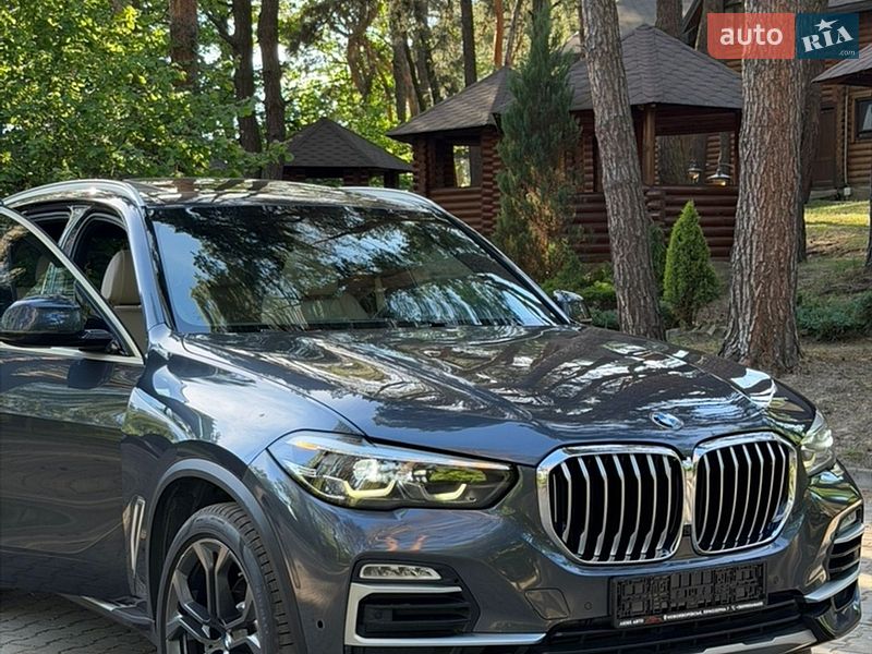 Внедорожник / Кроссовер BMW X5 2019 в Новояворовске